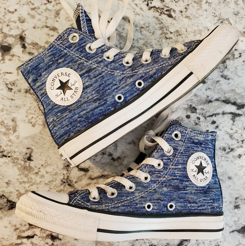Sz 5 converse high tops